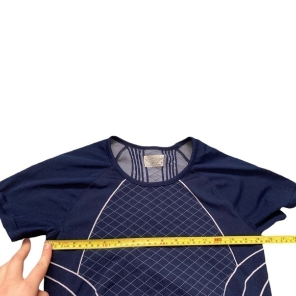 ATHLETA Finish Fast athletic work out running top - Picture 7 of 9